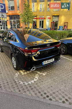 Седан Kia Rio 2021 в 