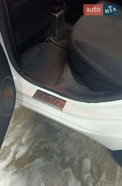 Седан Kia Rio 2012 в 