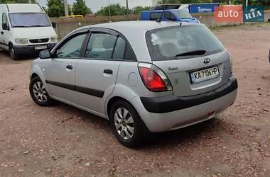 Хэтчбек Kia Rio 2008 в 