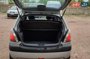 Хэтчбек Kia Rio 2008 в 
