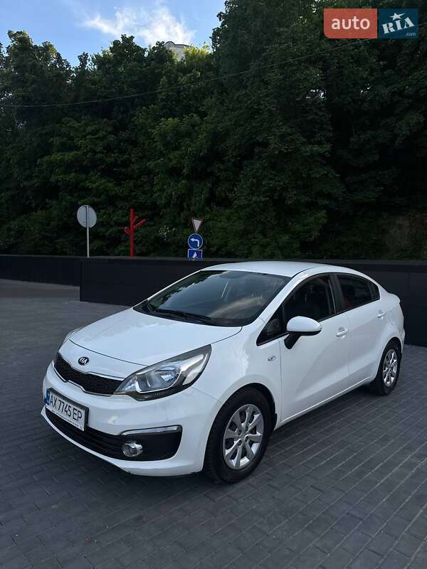 Седан Kia Rio 2016 в Києві