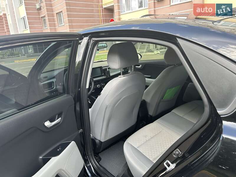 Седан Kia Rio 2020 в Киеве