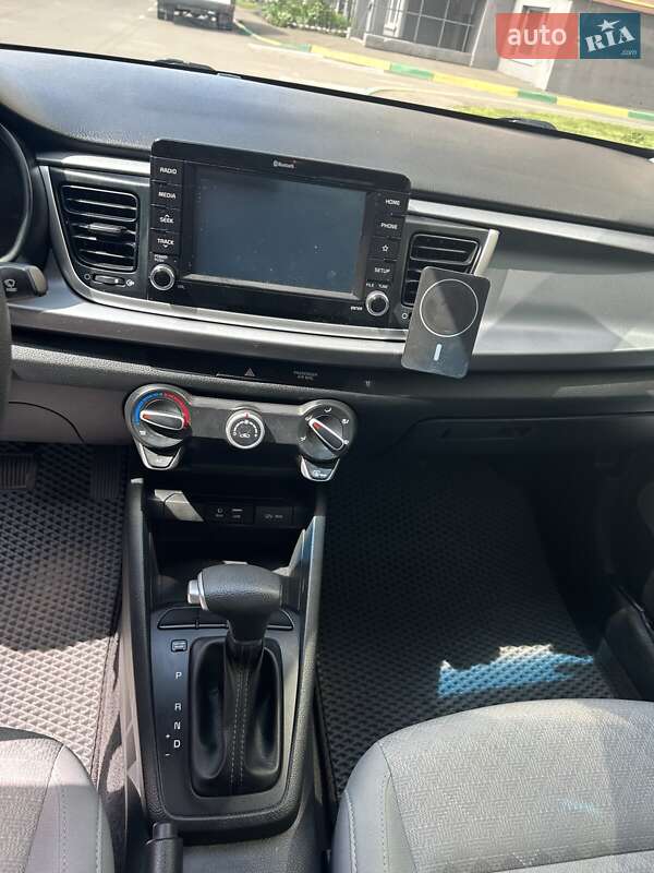 Седан Kia Rio 2020 в Киеве