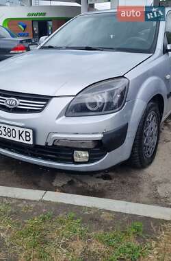 Хэтчбек Kia Rio 2008 в Сумах