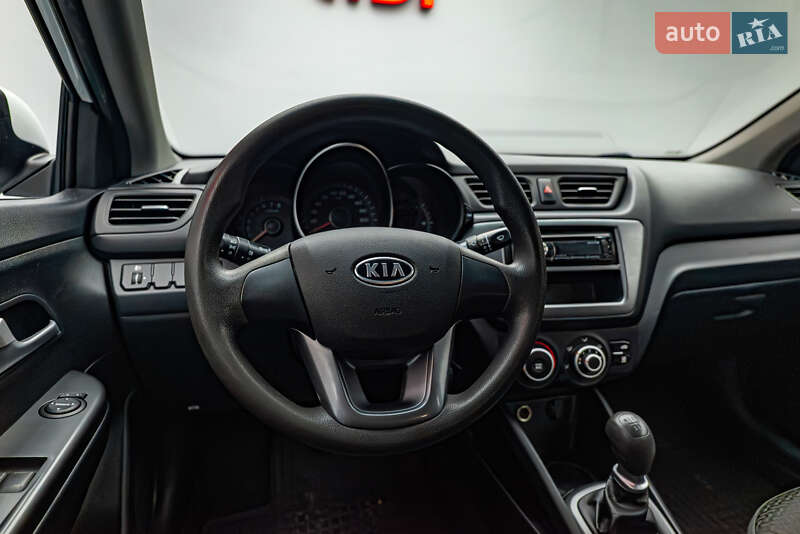 Седан Kia Rio 2012 в Киеве