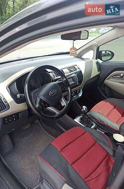 Хэтчбек Kia Rio 2016 в 