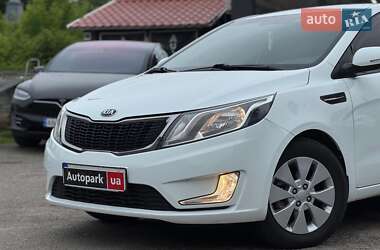 Седан Kia Rio 2013 в 