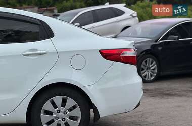 Седан Kia Rio 2013 в 