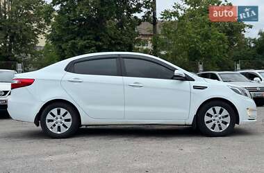 Седан Kia Rio 2013 в 