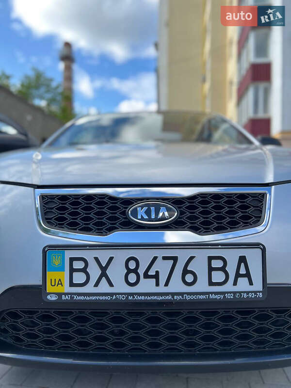 Седан Kia Rio 2010 в Каменец-Подольском