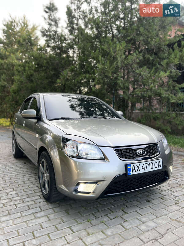 Kia Rio 2011