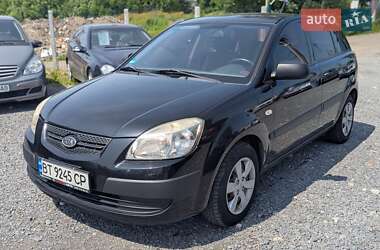 Хэтчбек Kia Rio 2009 в 