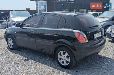 Хэтчбек Kia Rio 2009 в 