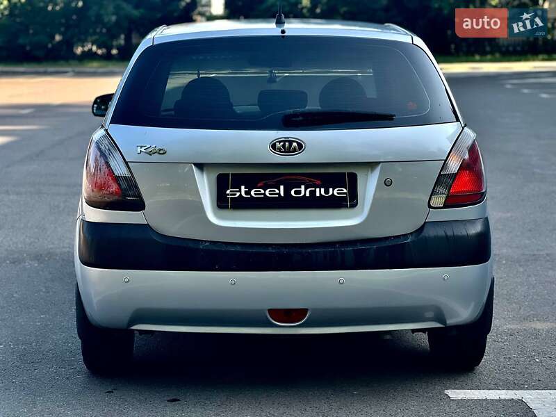 Хэтчбек Kia Rio 2007 в Николаеве