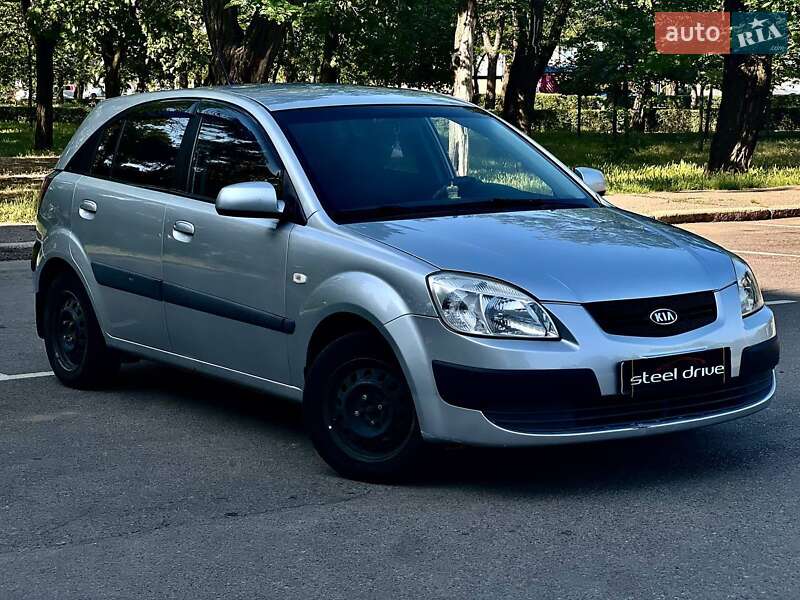 Хэтчбек Kia Rio 2007 в Николаеве