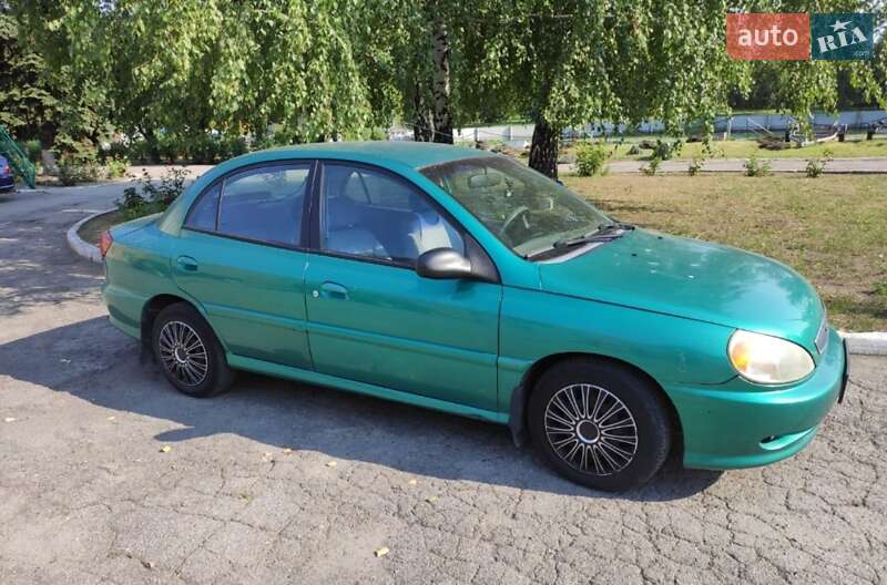 Седан Kia Rio 2002 в Запорожье