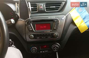 Седан Kia Rio 2012 в 