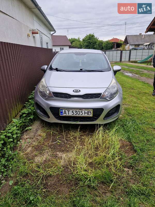 Хетчбек Kia Rio 2011 в Калуші