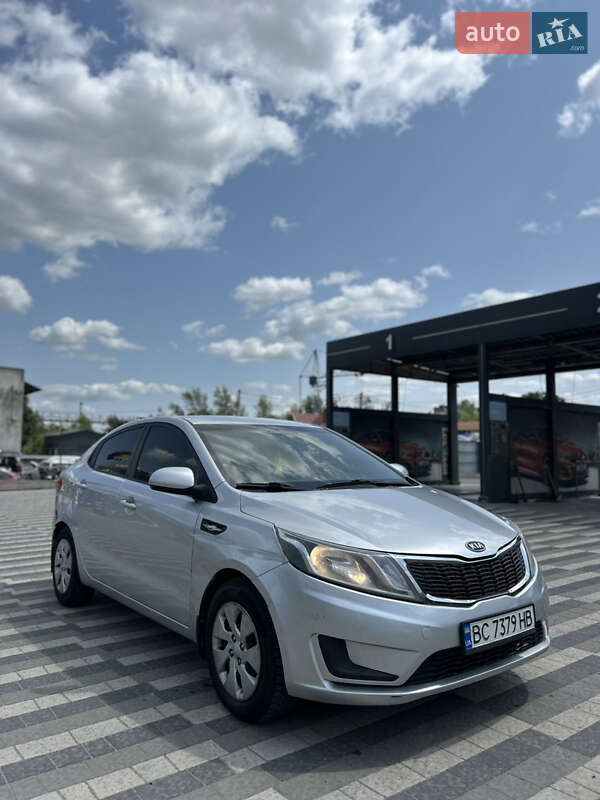 Седан Kia Rio 2011 в 