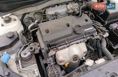 Седан Kia Rio 2011 в 