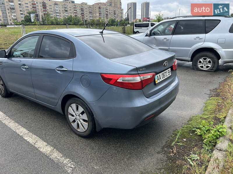 Седан Kia Rio 2013 в Киеве