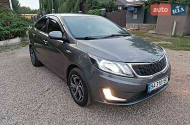 Седан Kia Rio 2011 в Николаеве