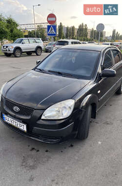Седан Kia Rio 2006 в Киеве