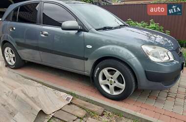 Хэтчбек Kia Rio 2007 в Миргороде