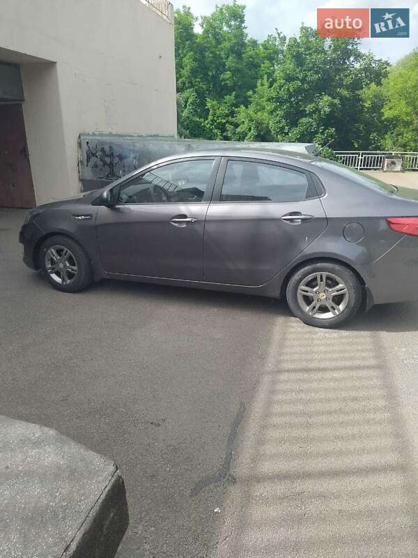 Седан Kia Rio 2013 в Києві