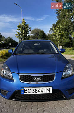 Хетчбек Kia Rio 2010 в Львові