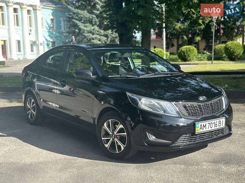 Седан Kia Rio 2013 в Коростишеві