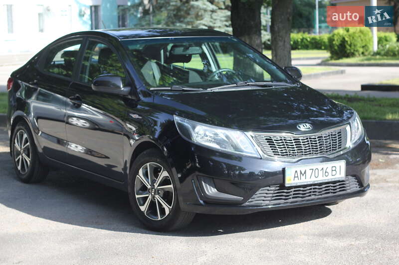 Седан Kia Rio 2013 в Коростишеві