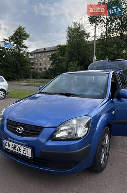 Хэтчбек Kia Rio 2006 в Киеве