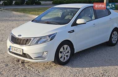 Седан Kia Rio 2012 в Дніпрі