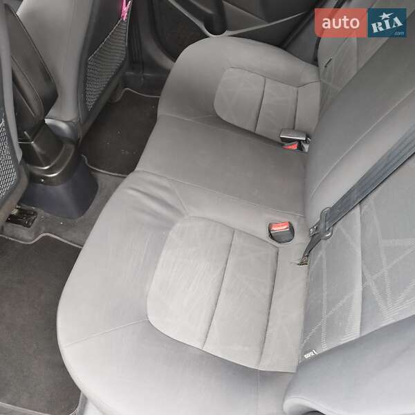 Хэтчбек Kia Rio 2012 в Житомире