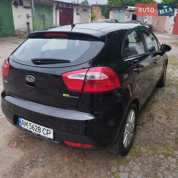 Хэтчбек Kia Rio 2012 в Житомире