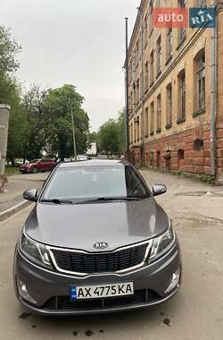 Хэтчбек Kia Rio 2012 в Харькове