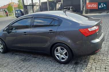 Седан Kia Rio 2012 в Софиевской Борщаговке