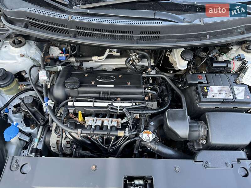 Седан Kia Rio 2013 в Києві