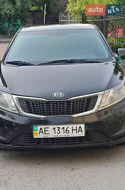 Седан Kia Rio 2012 в Днепре