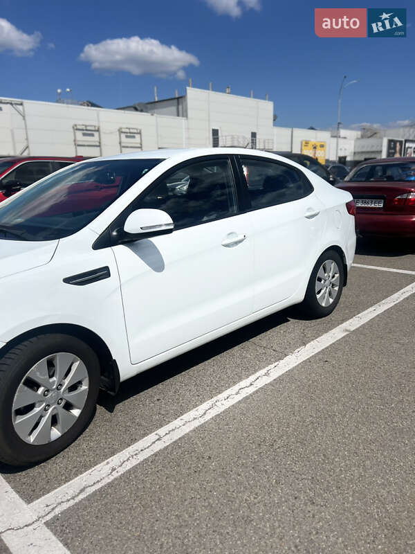 Седан Kia Rio 2012 в Киеве