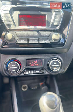 Седан Kia Rio 2012 в 