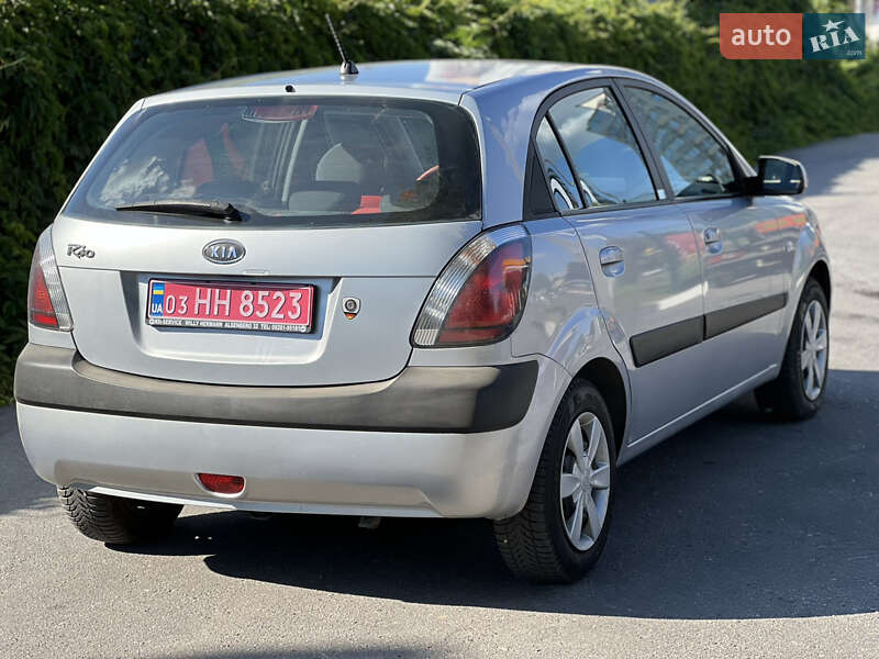 Хэтчбек Kia Rio 2006 в Виннице