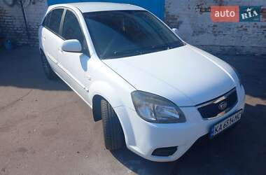 Хэтчбек Kia Rio 2010 в Киеве