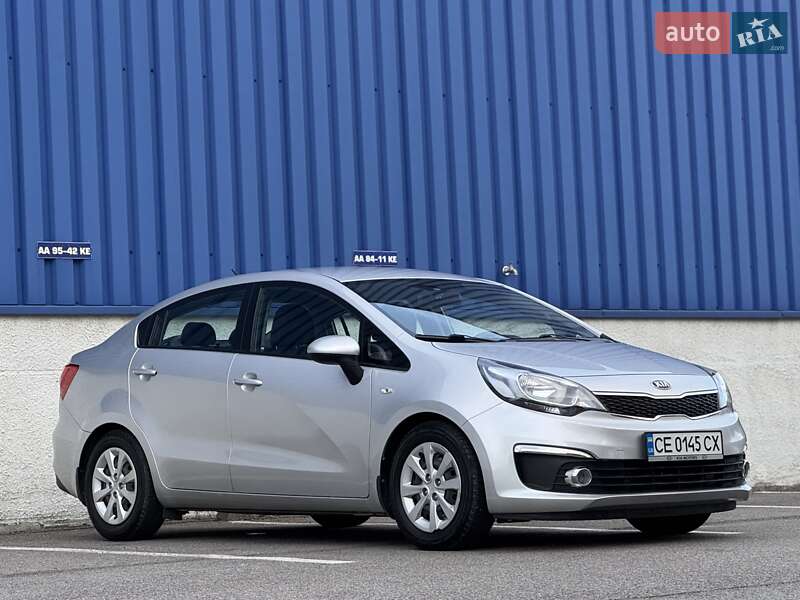 Седан Kia Rio 2015 в Львове