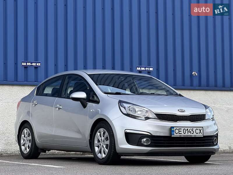Седан Kia Rio 2015 в Львове