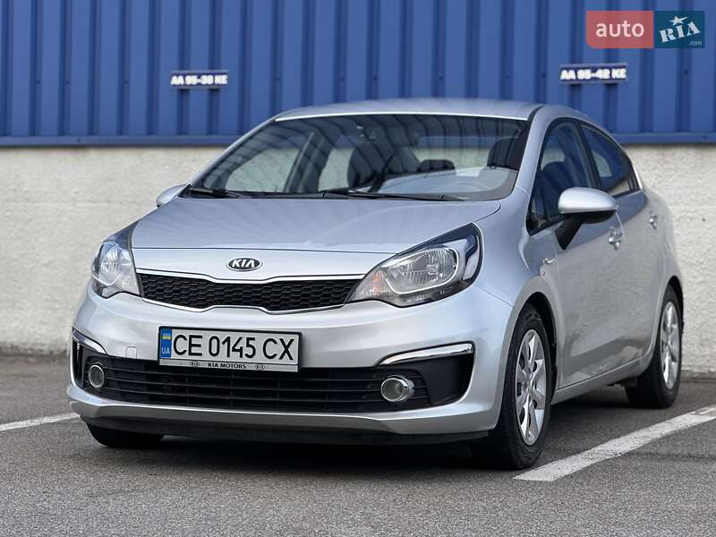 Седан Kia Rio 2015 в Львове