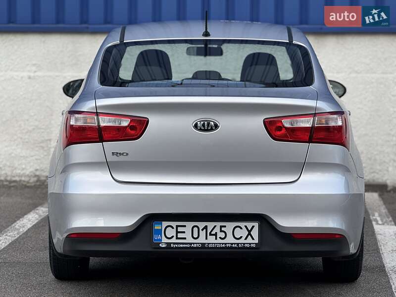 Седан Kia Rio 2015 в Львове