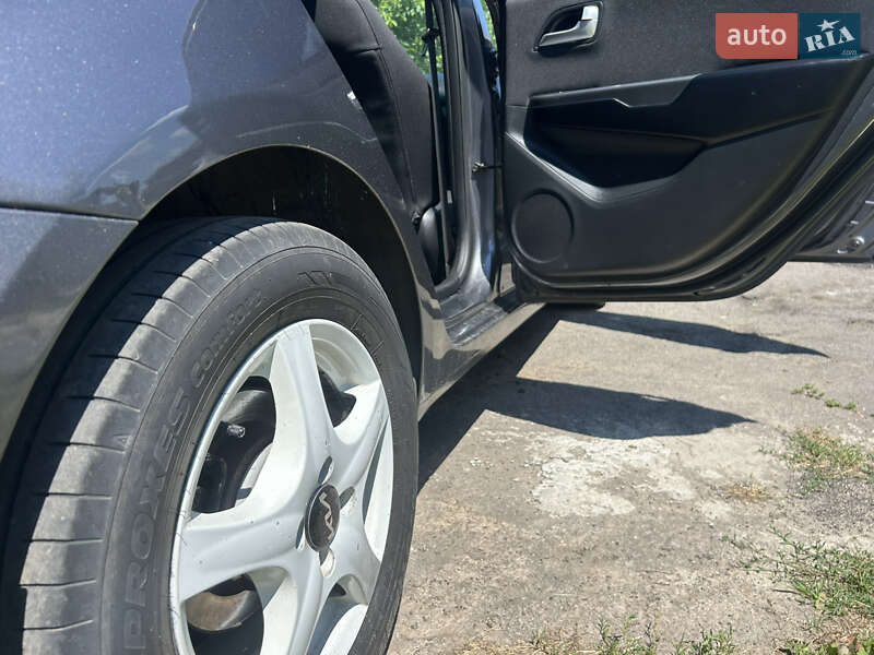 Седан Kia Rio 2012 в Лубнах