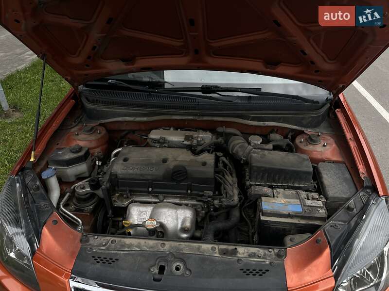 Седан Kia Rio 2010 в Луцке
